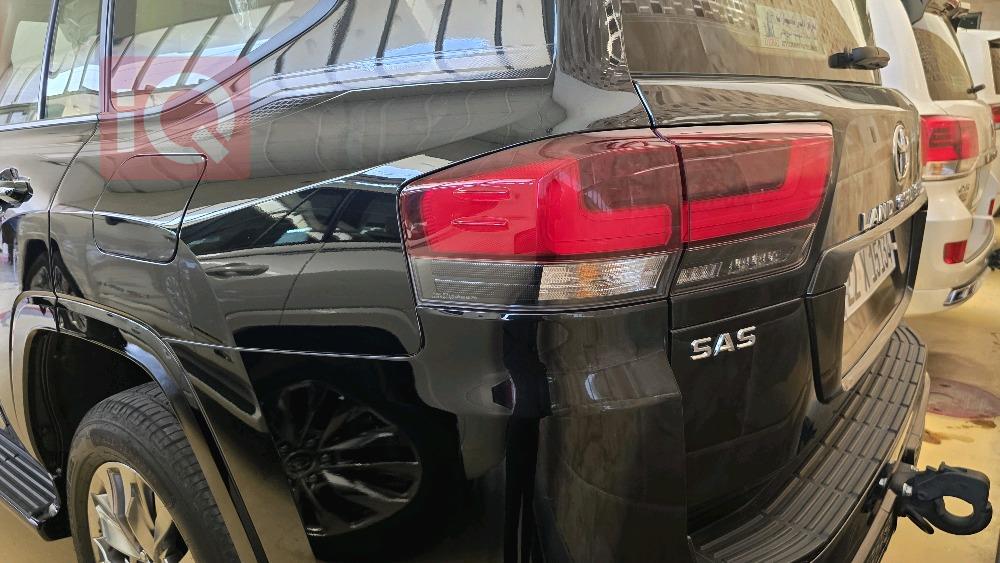 تويوتا لاندكروزر